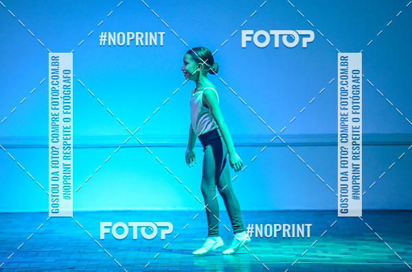 Buy your photos of the eventApresenta��o de dan�a  da Escola Uruguai na Escola Rainha do Brasil on Fotop