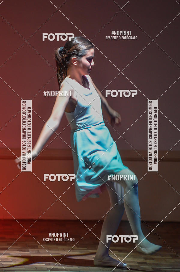 Buy your photos of the eventApresenta��o de dan�a  da Escola Uruguai na Escola Rainha do Brasil on Fotop