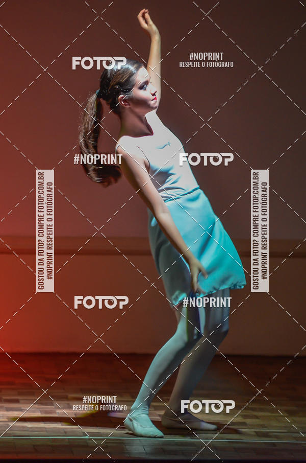 Buy your photos of the eventApresenta��o de dan�a  da Escola Uruguai na Escola Rainha do Brasil on Fotop