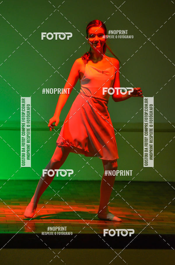 Buy your photos of the eventApresenta��o de dan�a  da Escola Uruguai na Escola Rainha do Brasil on Fotop