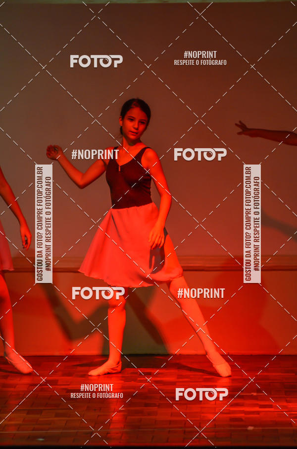 Buy your photos of the eventApresenta��o de dan�a  da Escola Uruguai na Escola Rainha do Brasil on Fotop