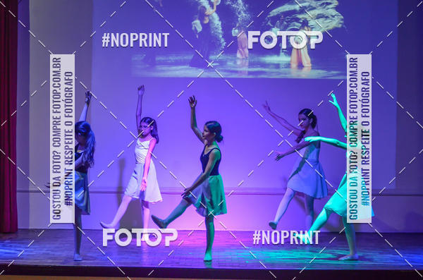Buy your photos of the eventApresenta��o de dan�a  da Escola Uruguai na Escola Rainha do Brasil on Fotop