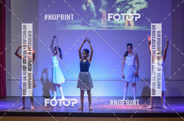 Buy your photos of the eventApresenta��o de dan�a  da Escola Uruguai na Escola Rainha do Brasil on Fotop