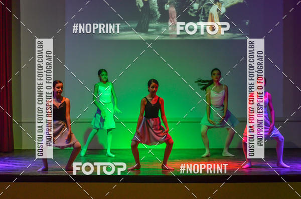 Buy your photos of the eventApresenta��o de dan�a  da Escola Uruguai na Escola Rainha do Brasil on Fotop