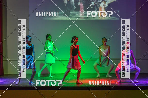 Buy your photos of the eventApresenta��o de dan�a  da Escola Uruguai na Escola Rainha do Brasil on Fotop