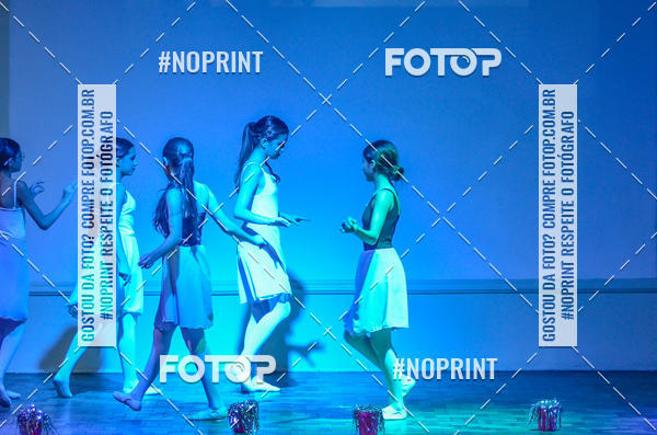 Buy your photos of the eventApresenta��o de dan�a  da Escola Uruguai na Escola Rainha do Brasil on Fotop