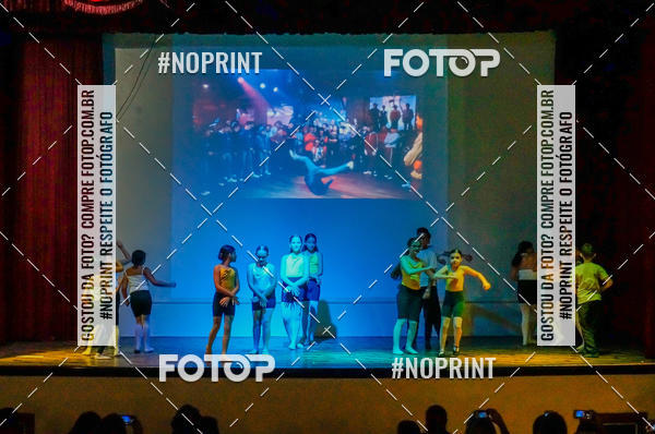 Buy your photos of the eventApresenta��o de dan�a  da Escola Uruguai na Escola Rainha do Brasil on Fotop