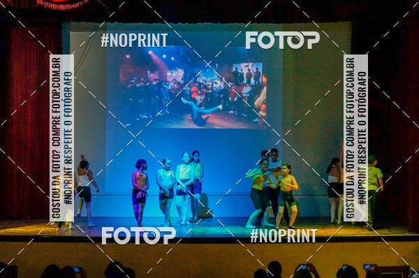 Buy your photos of the eventApresenta��o de dan�a  da Escola Uruguai na Escola Rainha do Brasil on Fotop