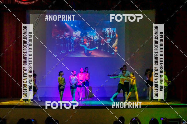 Buy your photos of the eventApresenta��o de dan�a  da Escola Uruguai na Escola Rainha do Brasil on Fotop