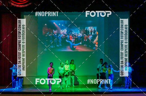 Buy your photos of the eventApresenta��o de dan�a  da Escola Uruguai na Escola Rainha do Brasil on Fotop
