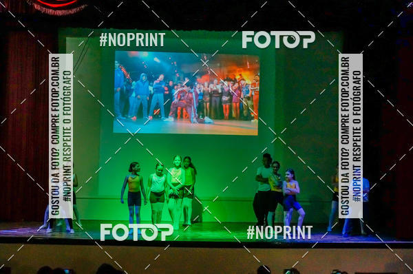 Buy your photos of the eventApresenta��o de dan�a  da Escola Uruguai na Escola Rainha do Brasil on Fotop