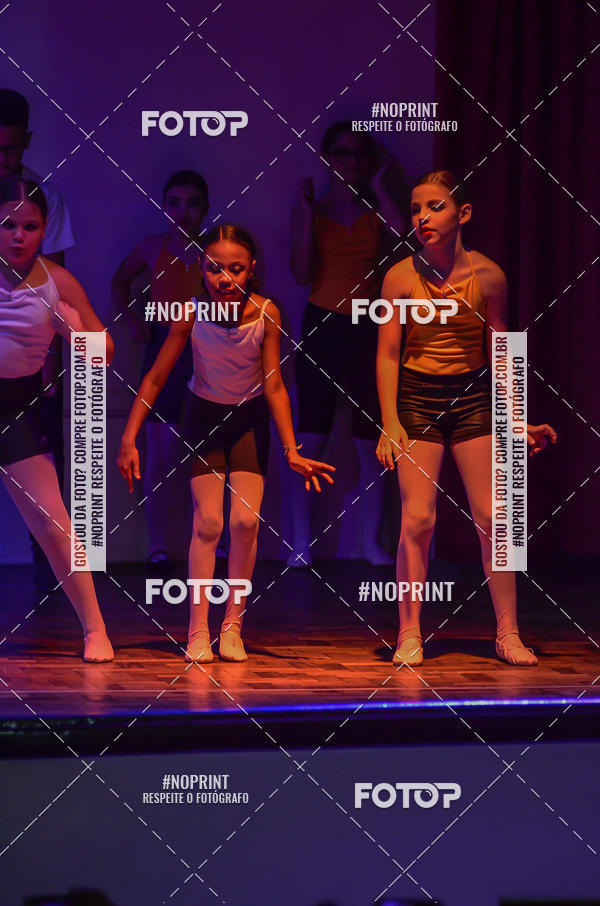 Achetez vos photos de l'�v�nementApresenta��o de dan�a  da Escola Uruguai na Escola Rainha do Brasil sur Fotop