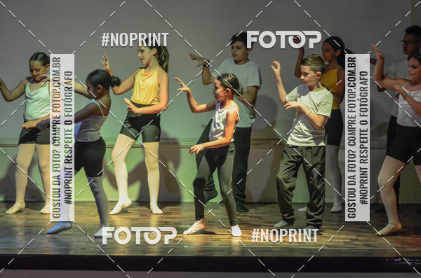 Achetez vos photos de l'�v�nementApresenta��o de dan�a  da Escola Uruguai na Escola Rainha do Brasil sur Fotop