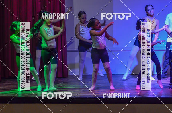 Achetez vos photos de l'�v�nementApresenta��o de dan�a  da Escola Uruguai na Escola Rainha do Brasil sur Fotop