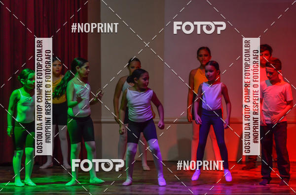 Achetez vos photos de l'�v�nementApresenta��o de dan�a  da Escola Uruguai na Escola Rainha do Brasil sur Fotop