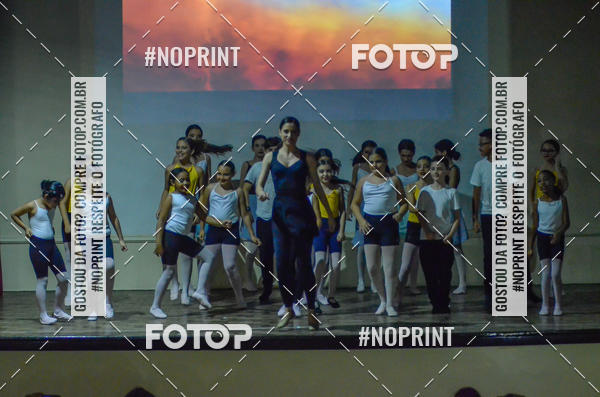 Buy your photos of the eventApresentao de dana  da Escola Uruguai na Escola Rainha do Brasil on Fotop