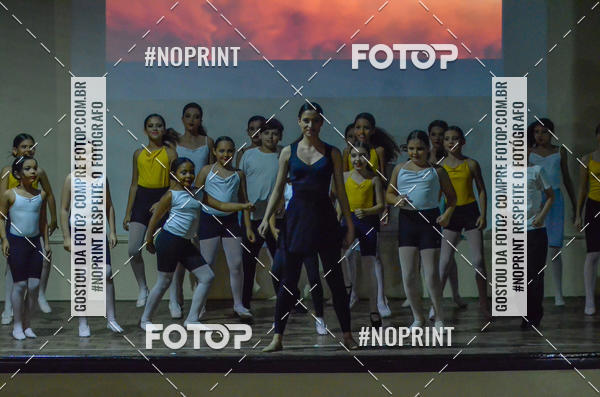 Buy your photos of the eventApresentao de dana  da Escola Uruguai na Escola Rainha do Brasil on Fotop