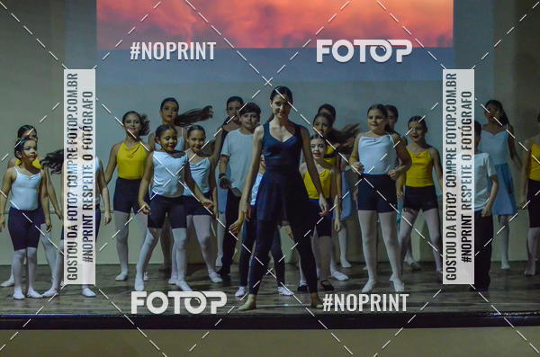Buy your photos of the eventApresentao de dana  da Escola Uruguai na Escola Rainha do Brasil on Fotop