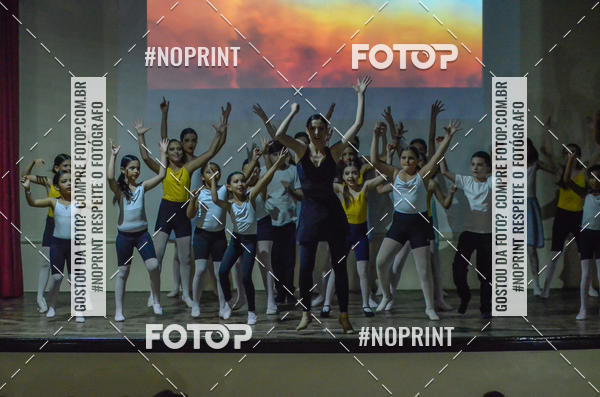 Buy your photos of the eventApresentao de dana  da Escola Uruguai na Escola Rainha do Brasil on Fotop