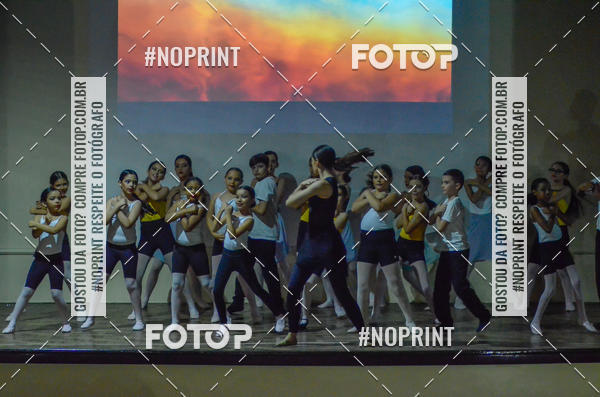 Buy your photos of the eventApresentao de dana  da Escola Uruguai na Escola Rainha do Brasil on Fotop