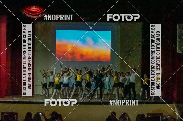 Buy your photos of the eventApresentao de dana  da Escola Uruguai na Escola Rainha do Brasil on Fotop