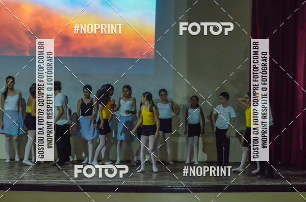 Buy your photos of the eventApresentao de dana  da Escola Uruguai na Escola Rainha do Brasil on Fotop