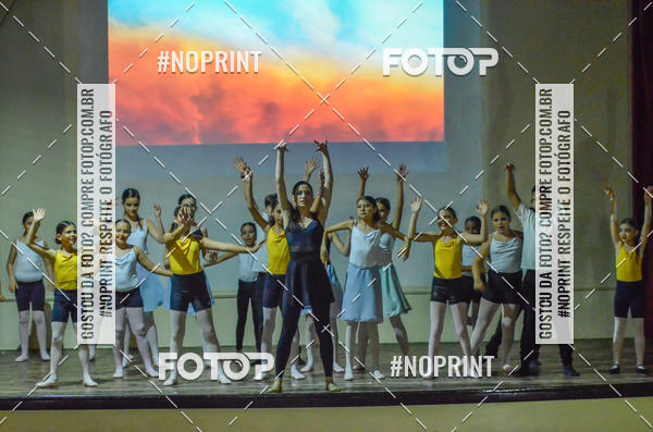 Buy your photos of the eventApresentao de dana  da Escola Uruguai na Escola Rainha do Brasil on Fotop