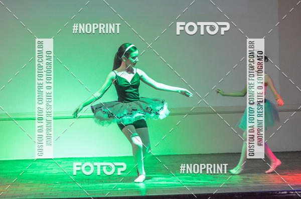 Buy your photos of the eventApresentao de dana  da Escola Uruguai na Escola Rainha do Brasil on Fotop