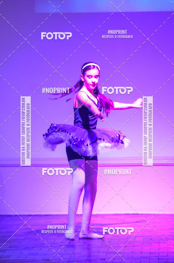 Buy your photos of the eventApresentao de dana  da Escola Uruguai na Escola Rainha do Brasil on Fotop