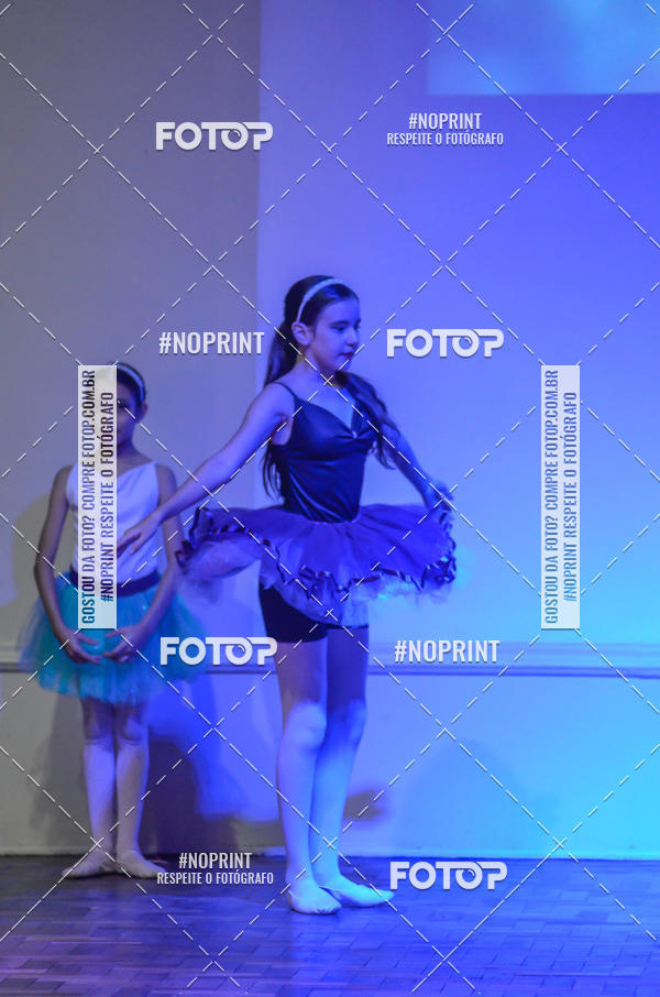 Buy your photos of the eventApresentao de dana  da Escola Uruguai na Escola Rainha do Brasil on Fotop