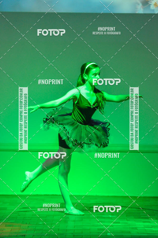 Buy your photos of the eventApresentao de dana  da Escola Uruguai na Escola Rainha do Brasil on Fotop