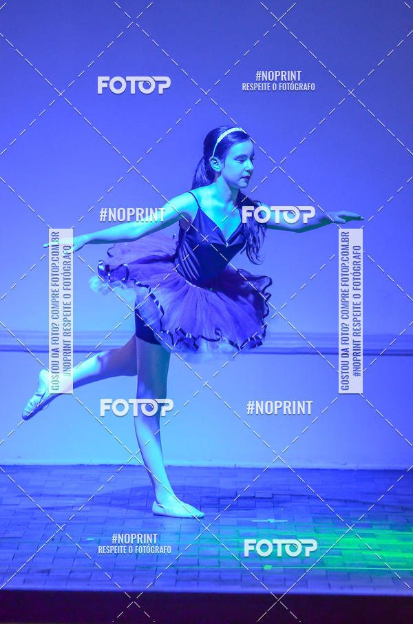 Buy your photos of the eventApresentao de dana  da Escola Uruguai na Escola Rainha do Brasil on Fotop