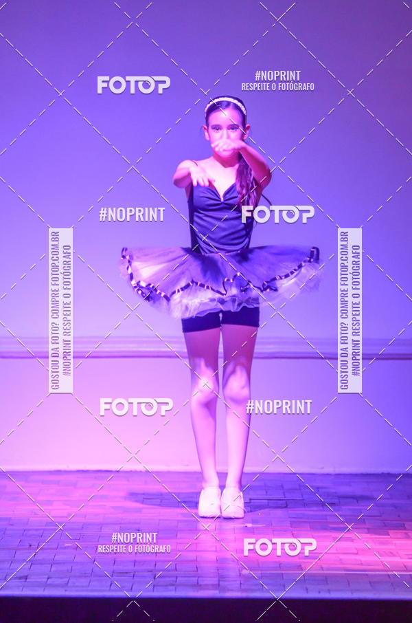 Buy your photos of the eventApresentao de dana  da Escola Uruguai na Escola Rainha do Brasil on Fotop