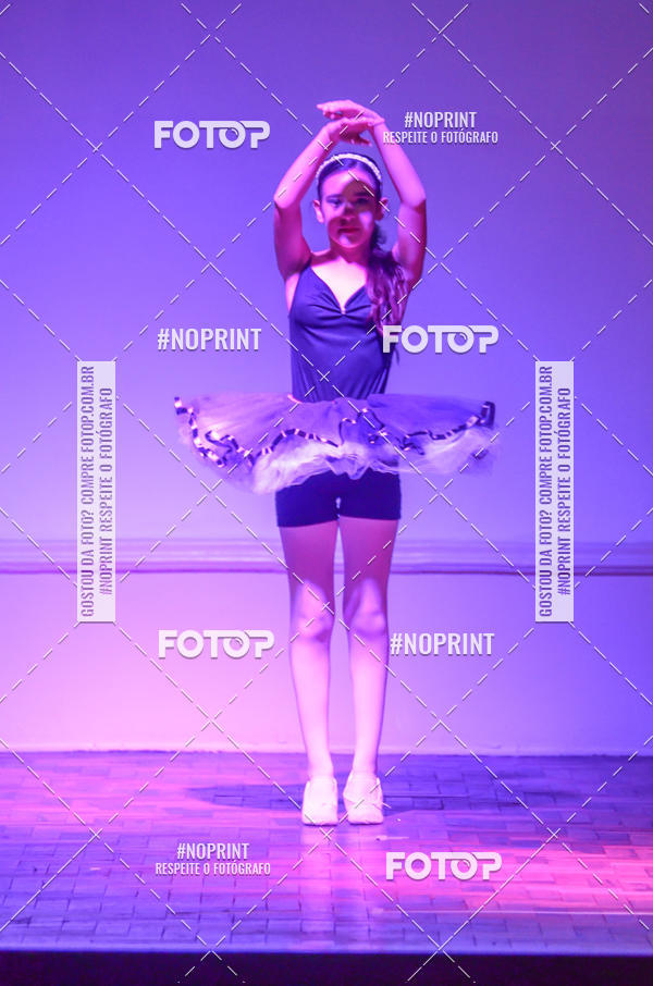 Buy your photos of the eventApresentao de dana  da Escola Uruguai na Escola Rainha do Brasil on Fotop