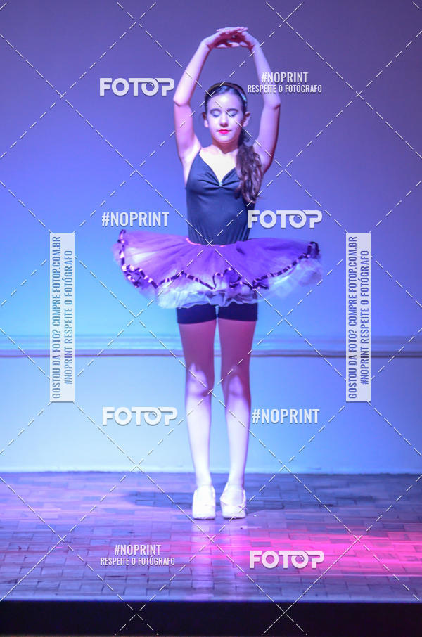 Buy your photos of the eventApresentao de dana  da Escola Uruguai na Escola Rainha do Brasil on Fotop