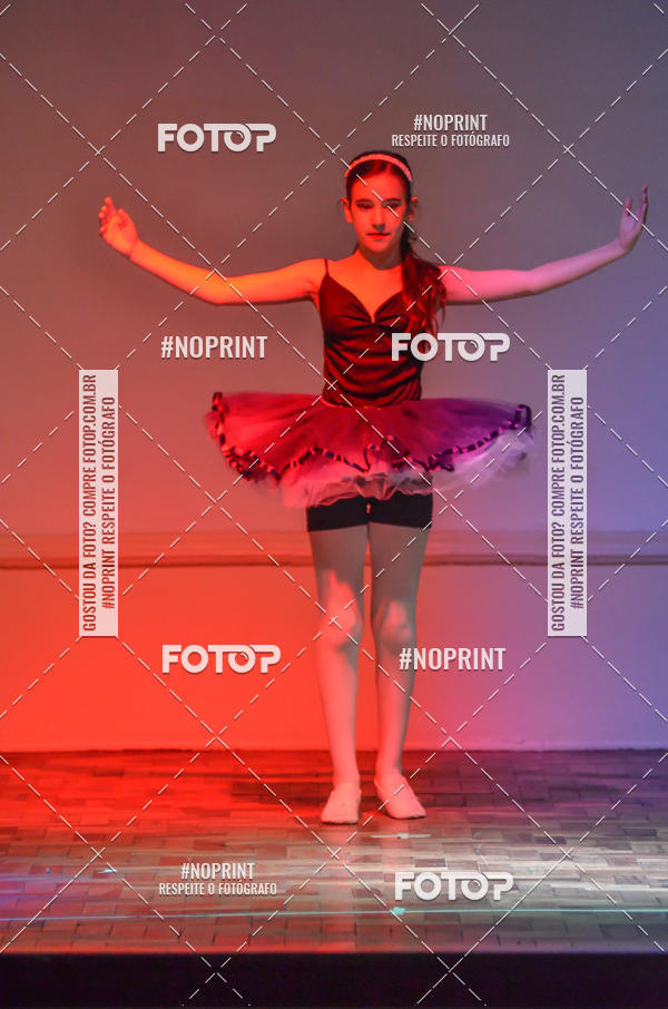 Buy your photos of the eventApresentao de dana  da Escola Uruguai na Escola Rainha do Brasil on Fotop