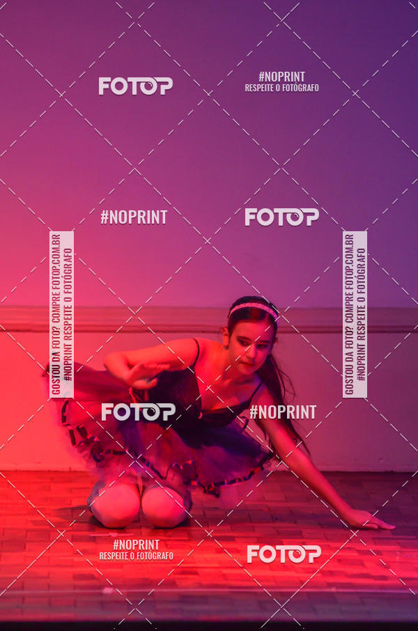 Buy your photos of the eventApresentao de dana  da Escola Uruguai na Escola Rainha do Brasil on Fotop