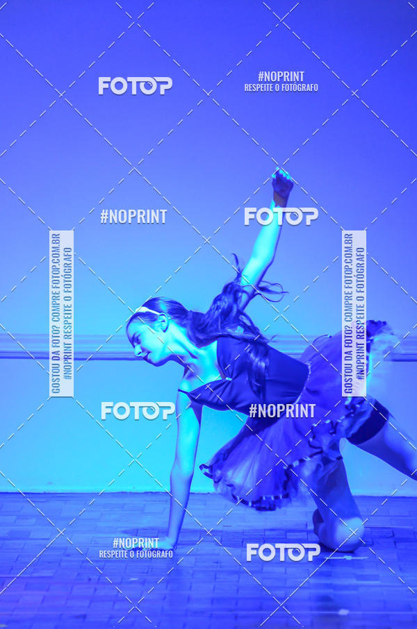 Buy your photos of the eventApresentao de dana  da Escola Uruguai na Escola Rainha do Brasil on Fotop