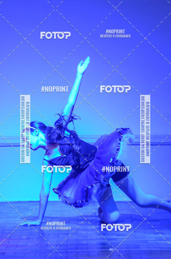 Buy your photos of the eventApresentao de dana  da Escola Uruguai na Escola Rainha do Brasil on Fotop