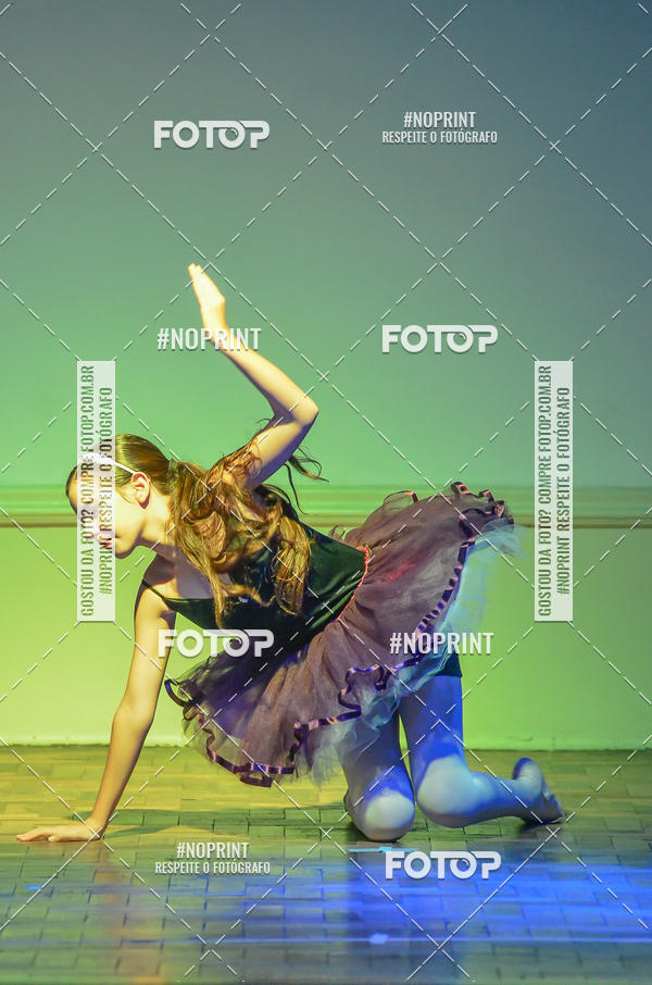 Buy your photos of the eventApresentao de dana  da Escola Uruguai na Escola Rainha do Brasil on Fotop