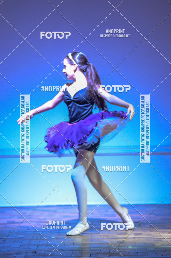 Buy your photos of the eventApresentao de dana  da Escola Uruguai na Escola Rainha do Brasil on Fotop