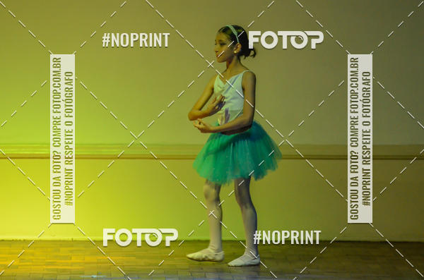 Buy your photos of the eventApresentao de dana  da Escola Uruguai na Escola Rainha do Brasil on Fotop