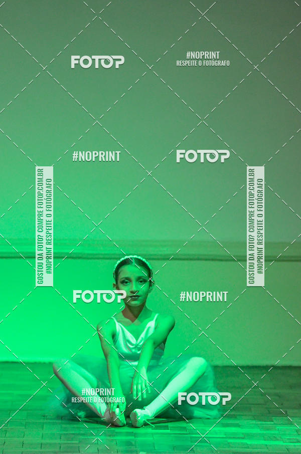 Buy your photos of the eventApresentao de dana  da Escola Uruguai na Escola Rainha do Brasil on Fotop