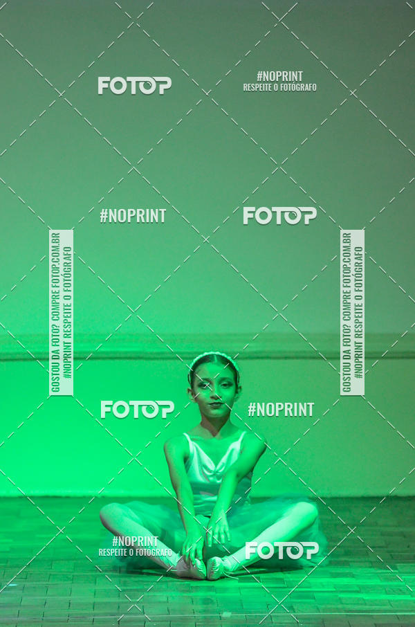 Buy your photos of the eventApresentao de dana  da Escola Uruguai na Escola Rainha do Brasil on Fotop