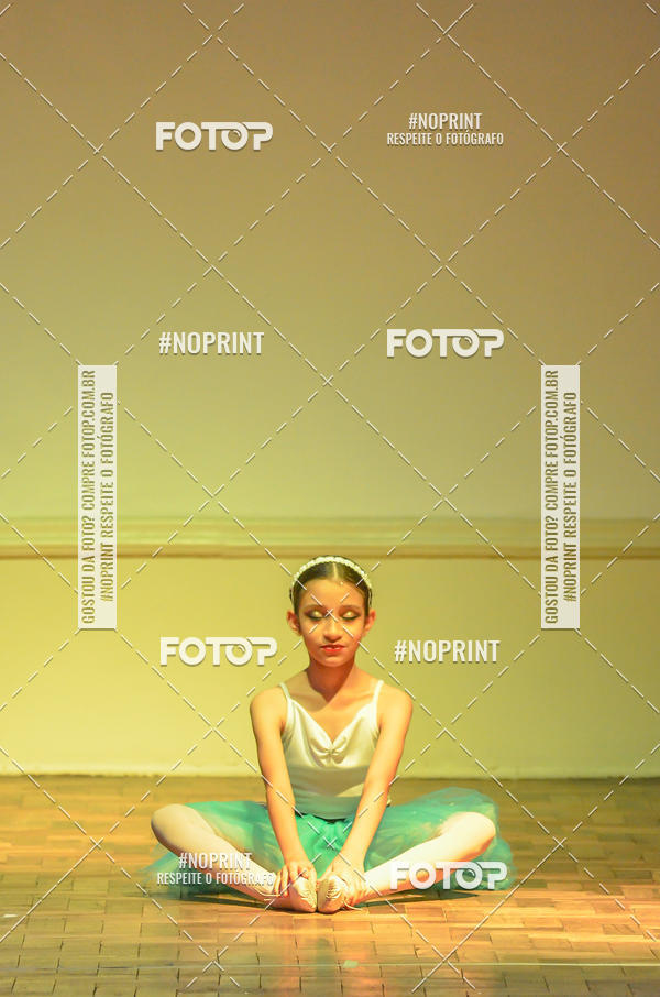 Buy your photos of the eventApresentao de dana  da Escola Uruguai na Escola Rainha do Brasil on Fotop