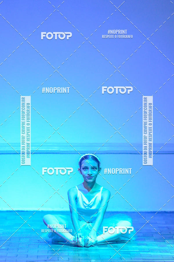 Buy your photos of the eventApresentao de dana  da Escola Uruguai na Escola Rainha do Brasil on Fotop