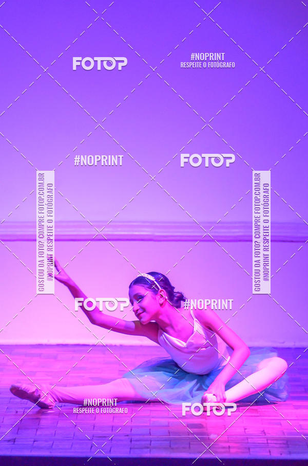 Buy your photos of the eventApresentao de dana  da Escola Uruguai na Escola Rainha do Brasil on Fotop