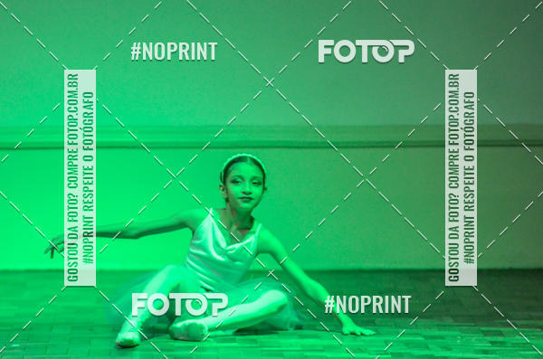 Buy your photos of the eventApresentao de dana  da Escola Uruguai na Escola Rainha do Brasil on Fotop