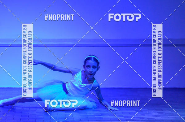 Buy your photos of the eventApresentao de dana  da Escola Uruguai na Escola Rainha do Brasil on Fotop