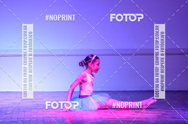 Buy your photos of the eventApresentao de dana  da Escola Uruguai na Escola Rainha do Brasil on Fotop